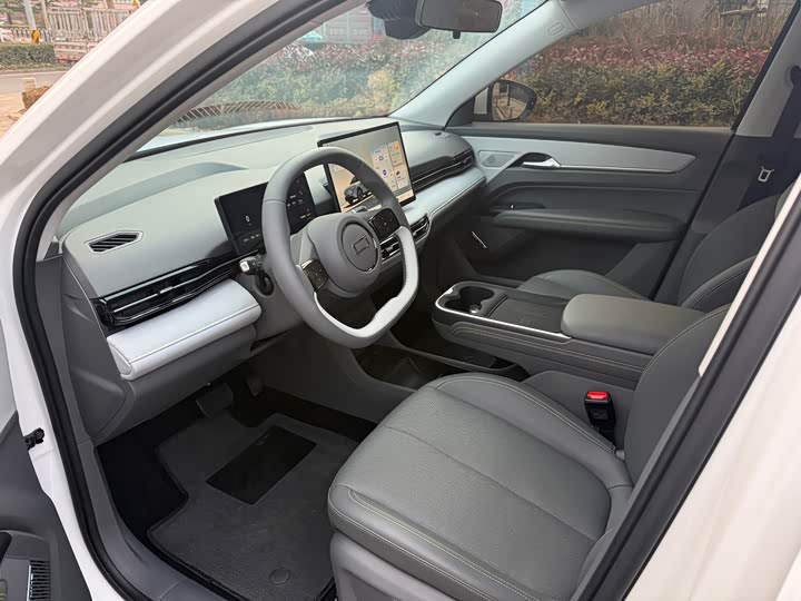 Фото 4 - Bestune 03