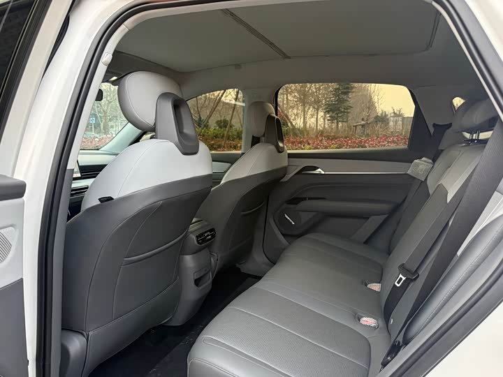 Фото 7 - Bestune 03