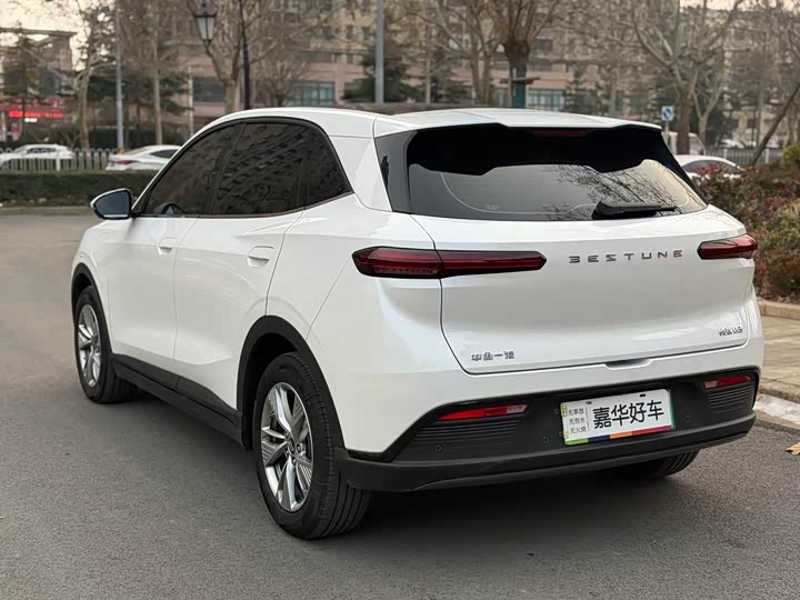Фото 9 - Bestune 03