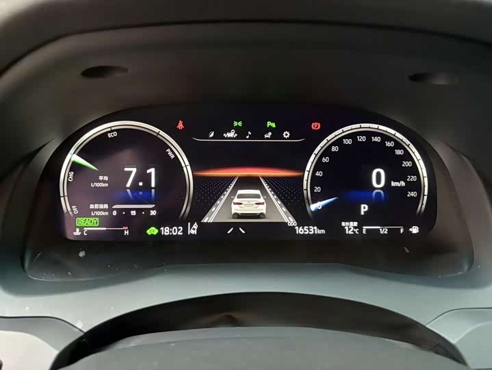 Фото 7 - Toyota Camry