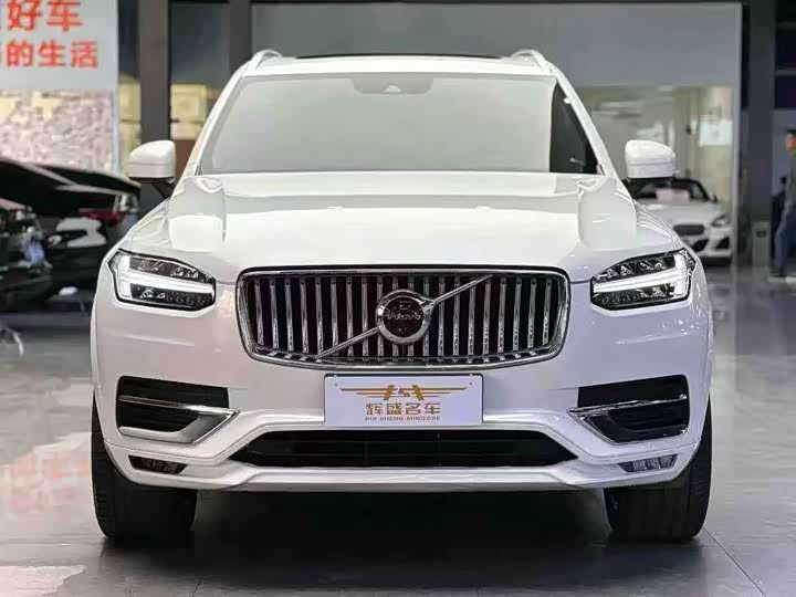 Фото 2 - Volvo XC90