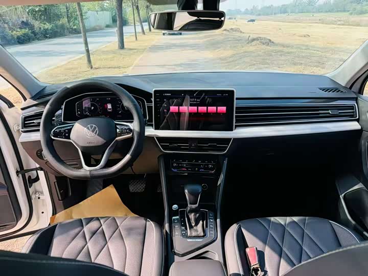 Фото 6 - Volkswagen Tiguan L Hybrid