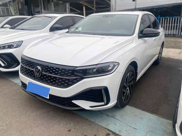 Фото 1 - Volkswagen Lavida