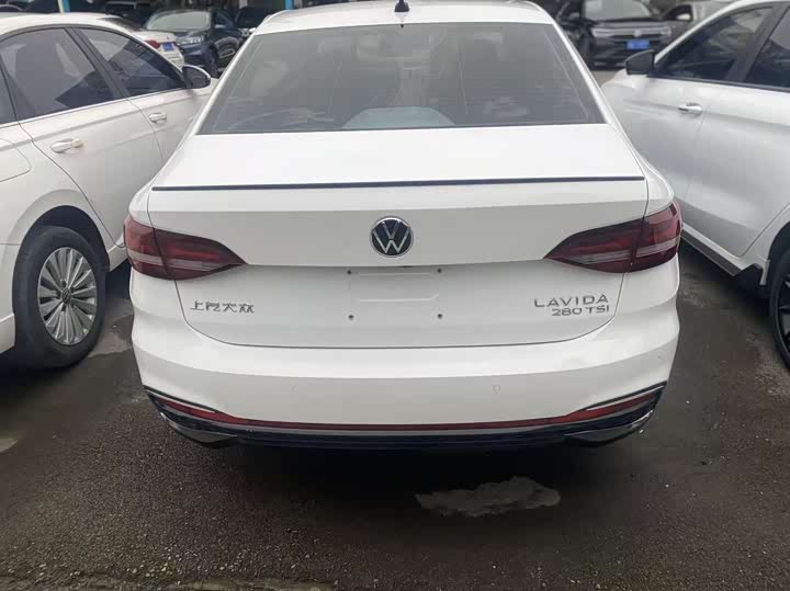 Фото 6 - Volkswagen Lavida