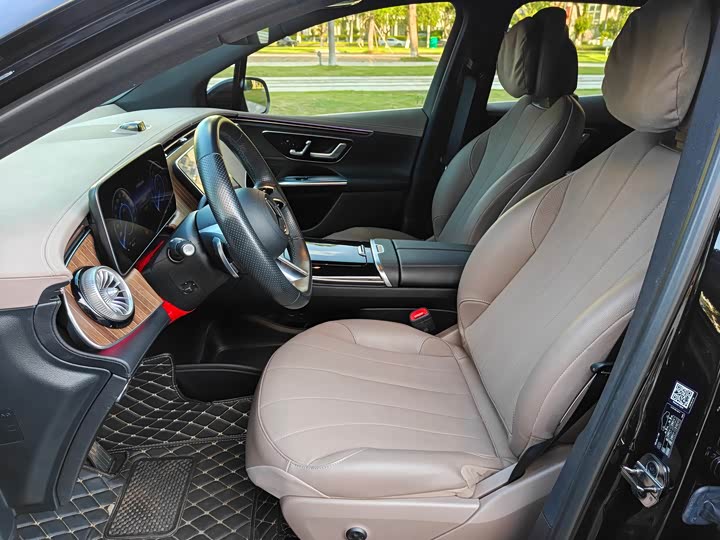 Фото 4 - Mercedes-Benz EQE SUV