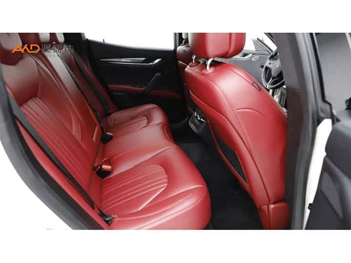 Фото 8 - Maserati Ghibli