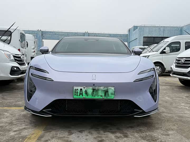 Фото 2 - Avatr 06