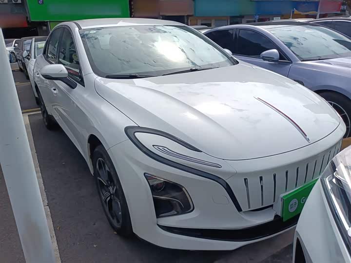 Фото 4 - Hongqi E-QM5