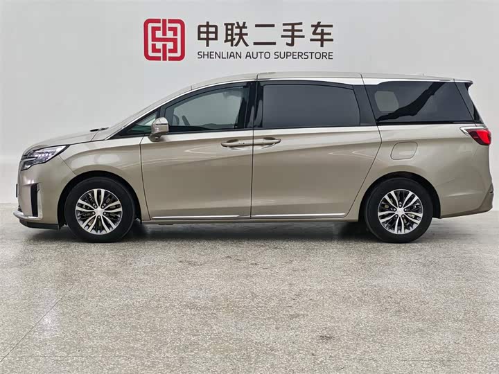 Фото 4 - Buick GL8 ES