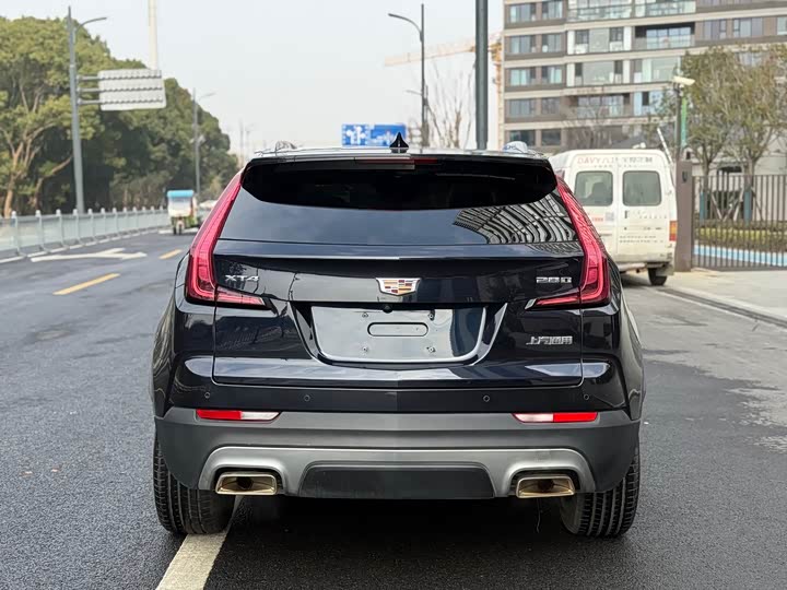 Фото 6 - Cadillac XT4