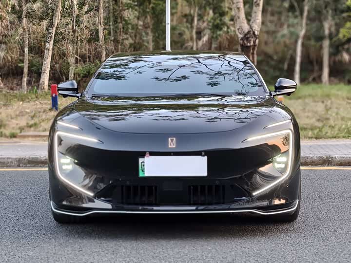 Фото 2 - Avatr 12