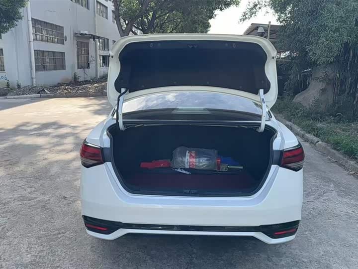 Фото 5 - Nissan Sylphy