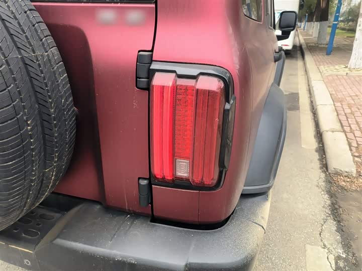 Фото 8 - Tank 300