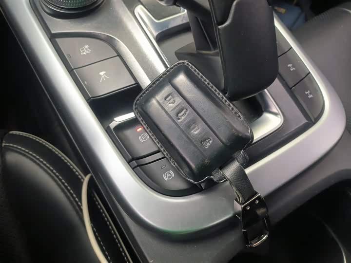 Фото 9 - Tank 300