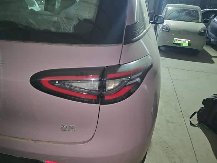 Фото 8 - Geely Galaxy Geome