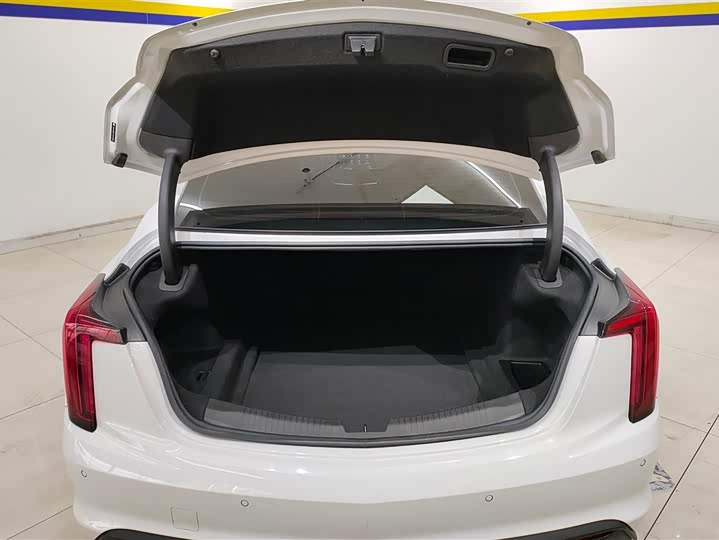 Фото 4 - Cadillac CT5