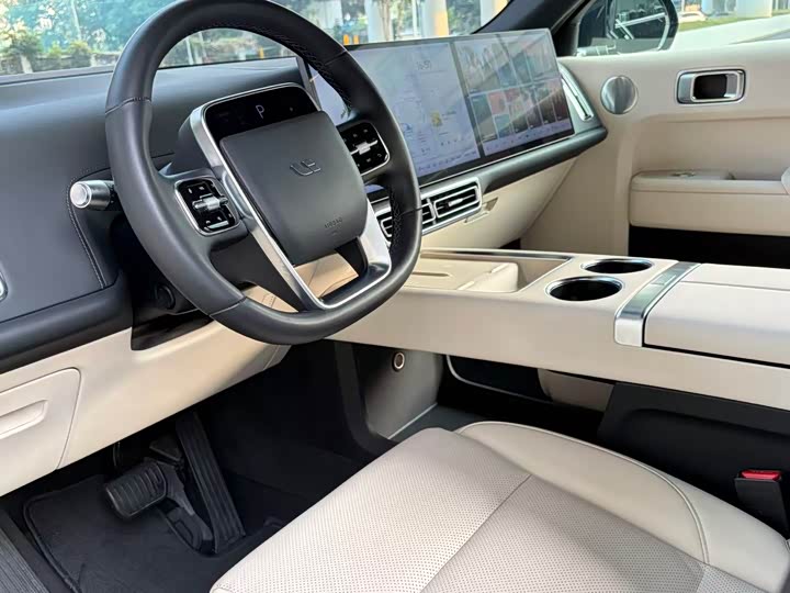 Фото 4 - LiXiang L8