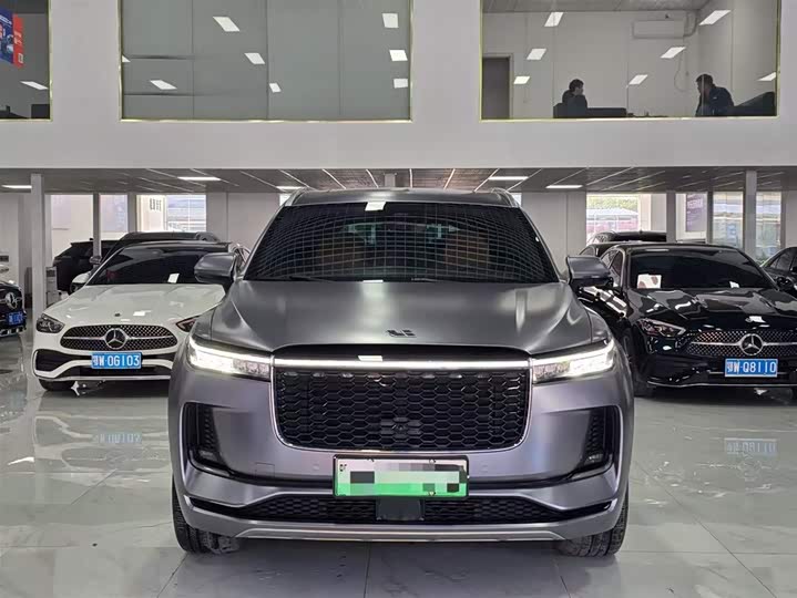 Фото 2 - LiXiang One