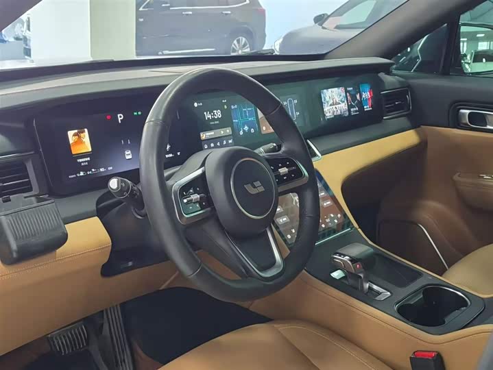 Фото 4 - LiXiang One