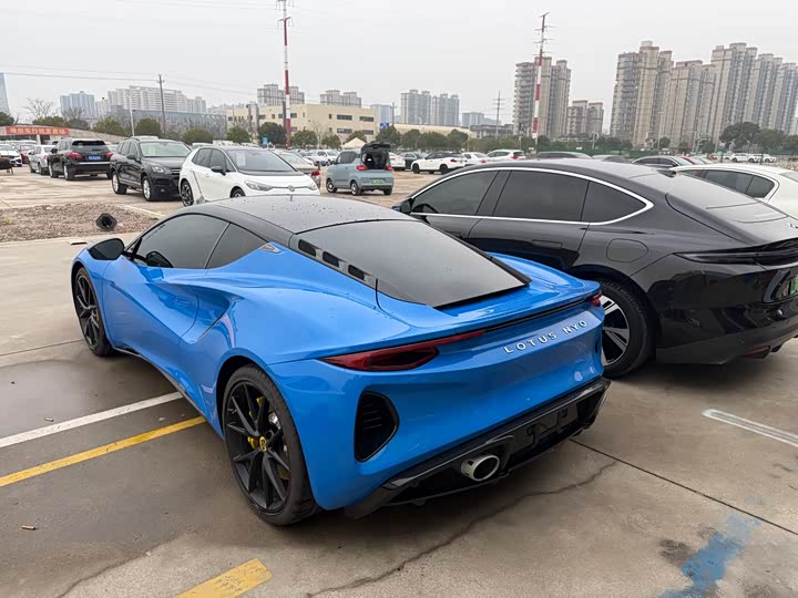 Фото 3 - Lotus Emira