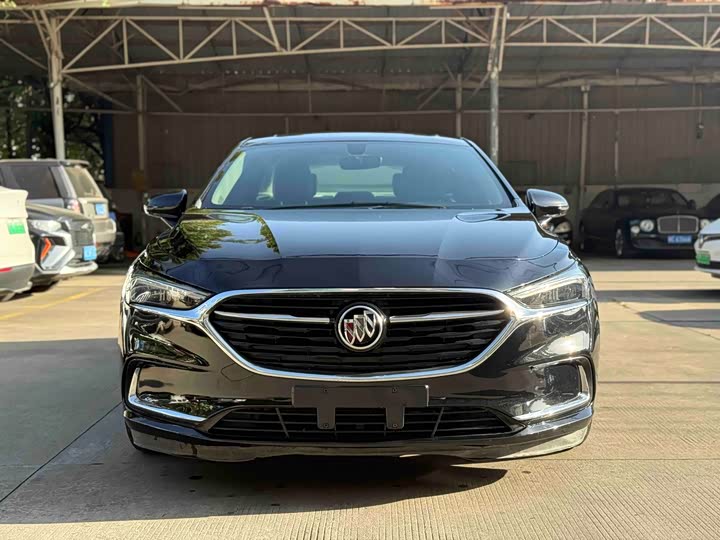 Фото 2 - Buick LaCrosse