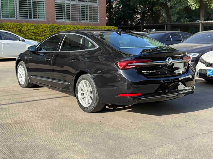 Фото 3 - Buick LaCrosse