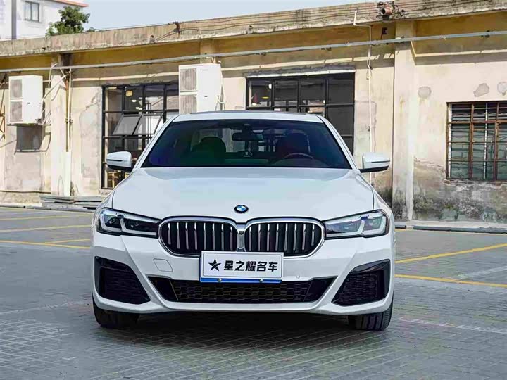 Фото 2 - BMW 5 Series