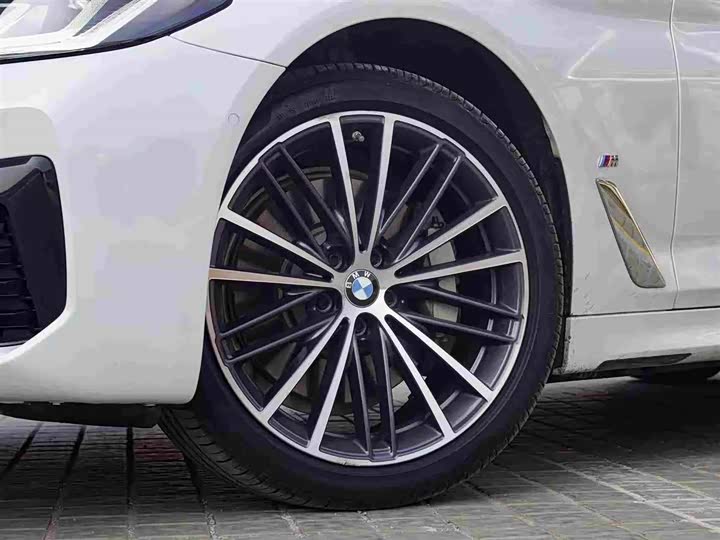 Фото 7 - BMW 5 Series