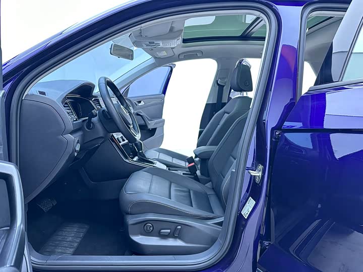 Фото 8 - Volkswagen T-Roc