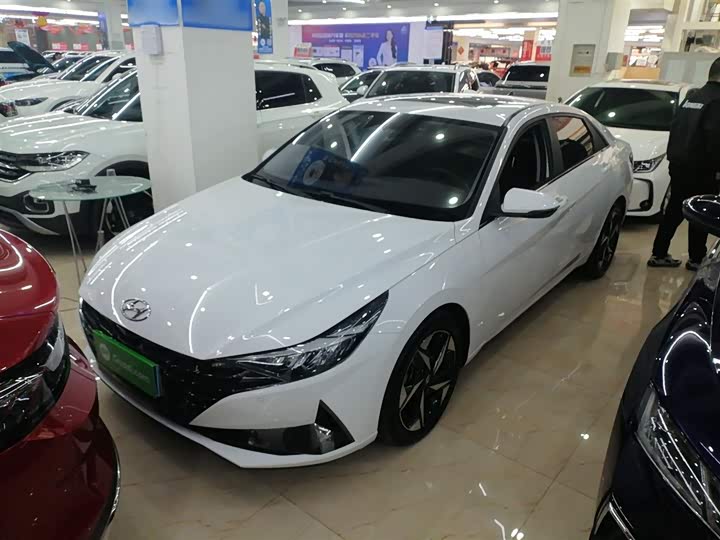 Фото 1 - Hyundai Elantra N line