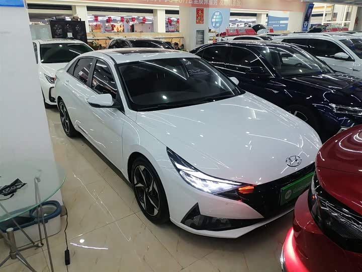 Фото 4 - Hyundai Elantra N line