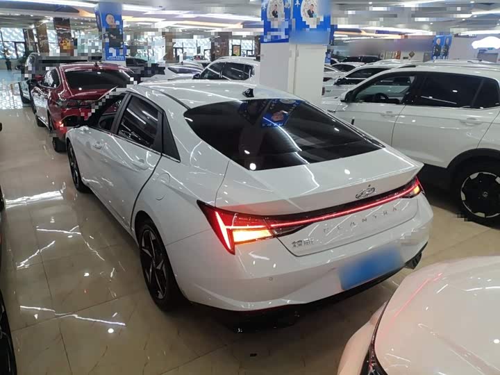 Фото 5 - Hyundai Elantra N line