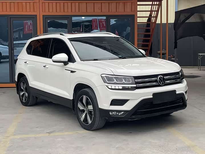 Фото 3 - Volkswagen Tharu