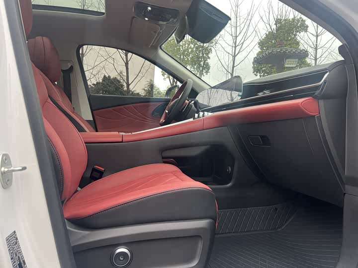 Фото 9 - Exeed RX