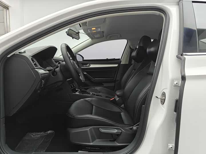 Фото 9 - Volkswagen Lamando L