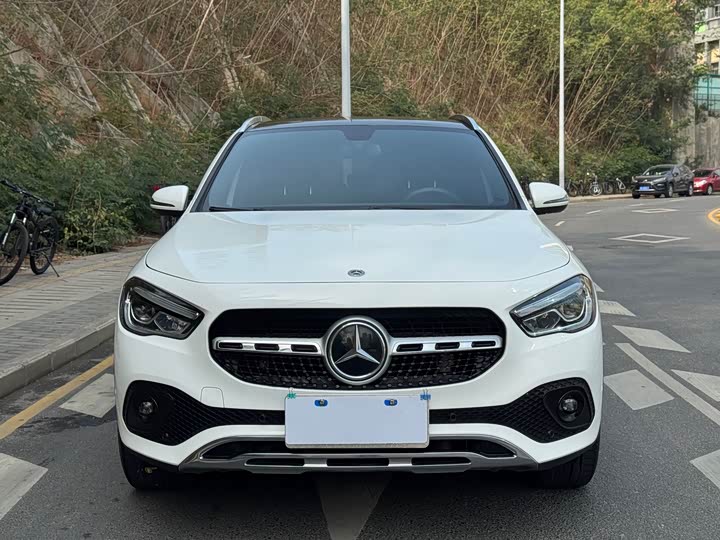 Фото 2 - Mercedes-Benz GLA-Class