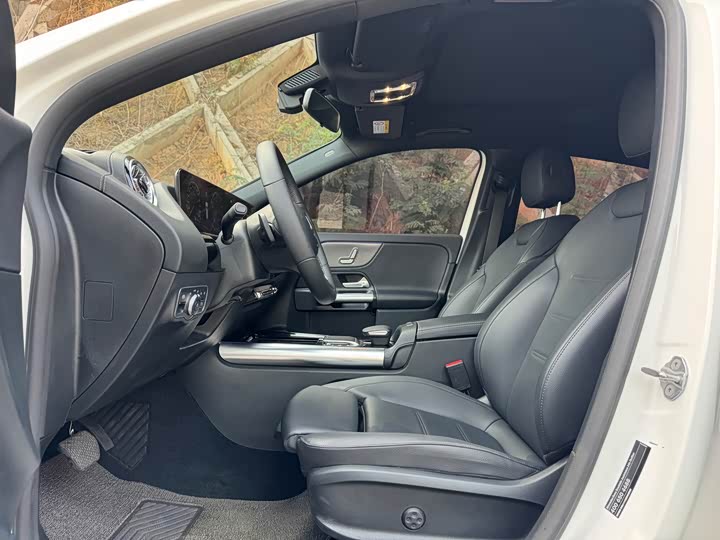 Фото 5 - Mercedes-Benz GLA-Class