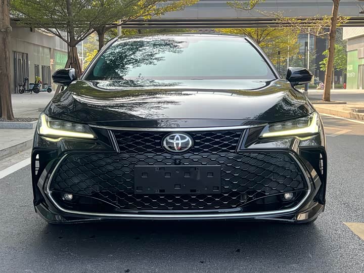 Фото 2 - Toyota Avalon