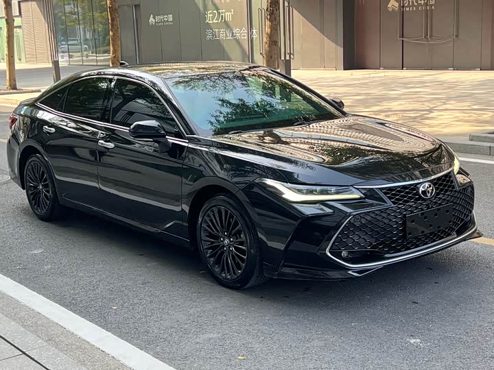 Фото 3 - Toyota Avalon