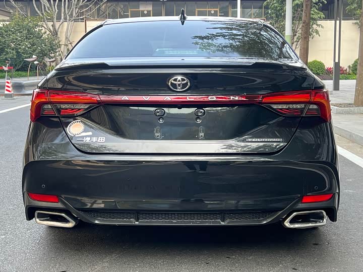 Фото 5 - Toyota Avalon