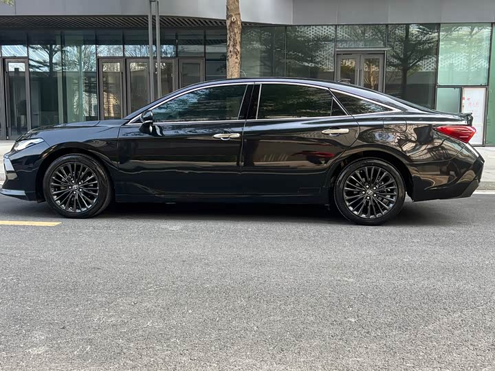 Фото 7 - Toyota Avalon