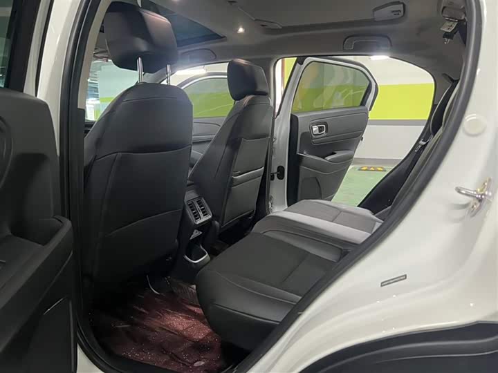 Фото 8 - Honda Vezel