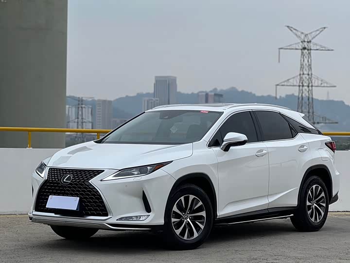 Фото 1 - Lexus RX