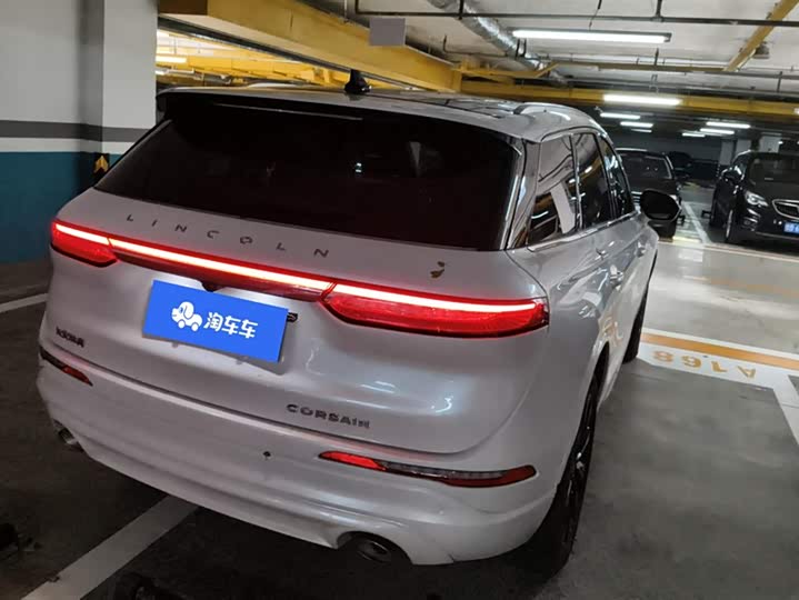 Фото 3 - Lincoln Corsair