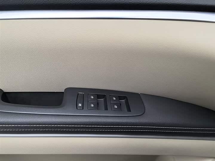 Фото 9 - Buick GL8 ES