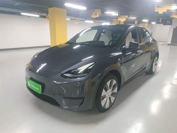 Фото 1 - Tesla Model Y