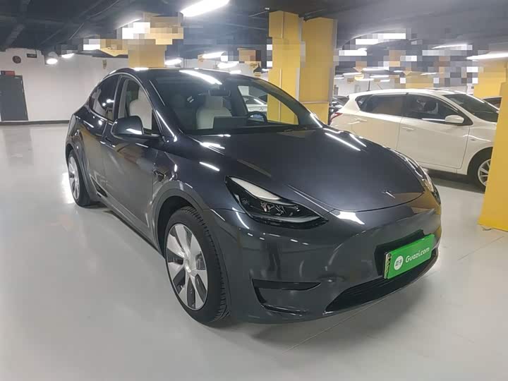 Фото 4 - Tesla Model Y