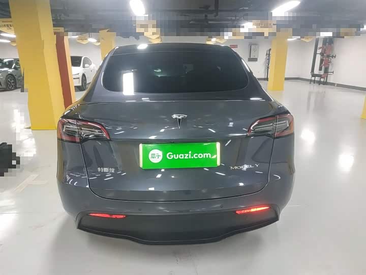 Фото 6 - Tesla Model Y