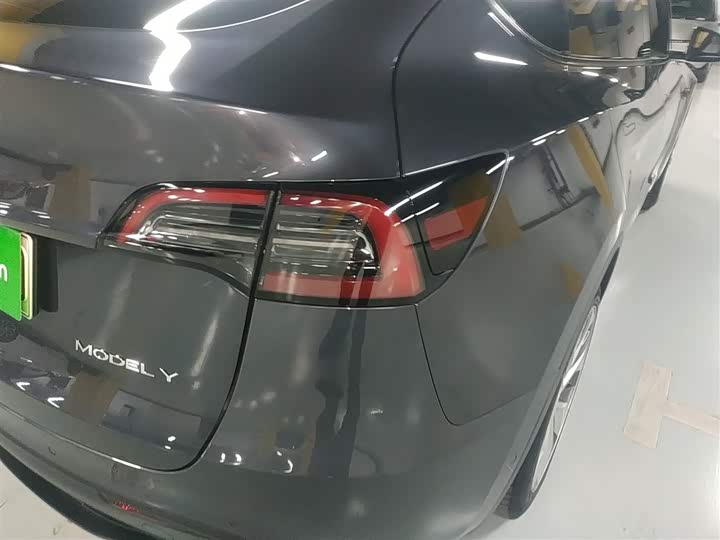 Фото 8 - Tesla Model Y