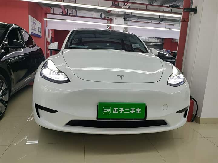 Фото 3 - Tesla Model Y